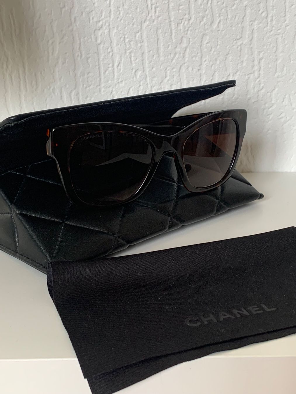 Chanel Brillen & Gläser: Lunettes de soleil Chanel neuve – Neu (gemäss Beschreibung) aus Gland von TallyEva 2