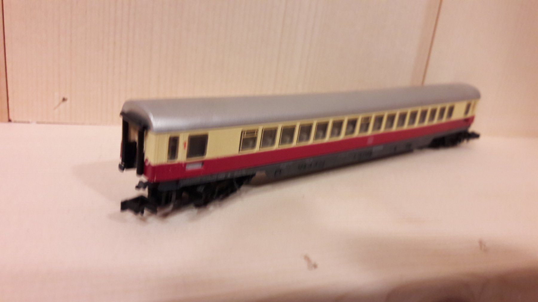 Arnold Modelleisenbahnen: Arnold N : DB voiture 1ère classe – Gebraucht aus Buttes von Cafe2005 2