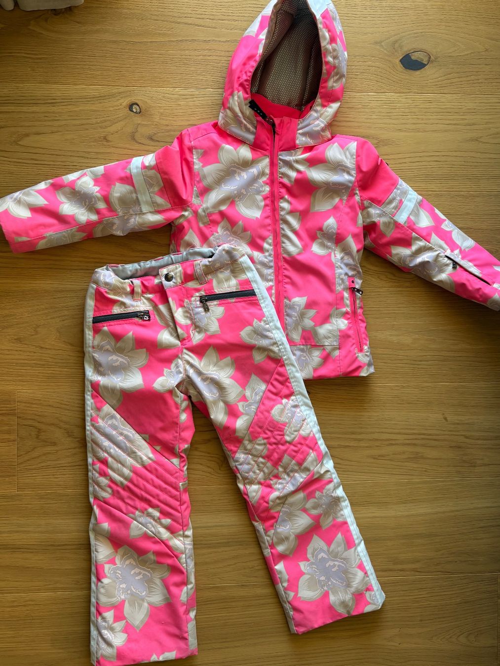 Bogner Anzüge: Skianzug Bogner Kindergrösse M – Gebraucht aus Bonstetten von ver_5d57