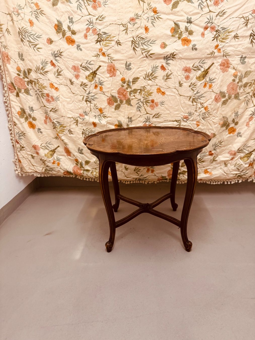 Tavoli: Antiker runder Tisch – Usato da Zürich venduto da diesunddasvintage