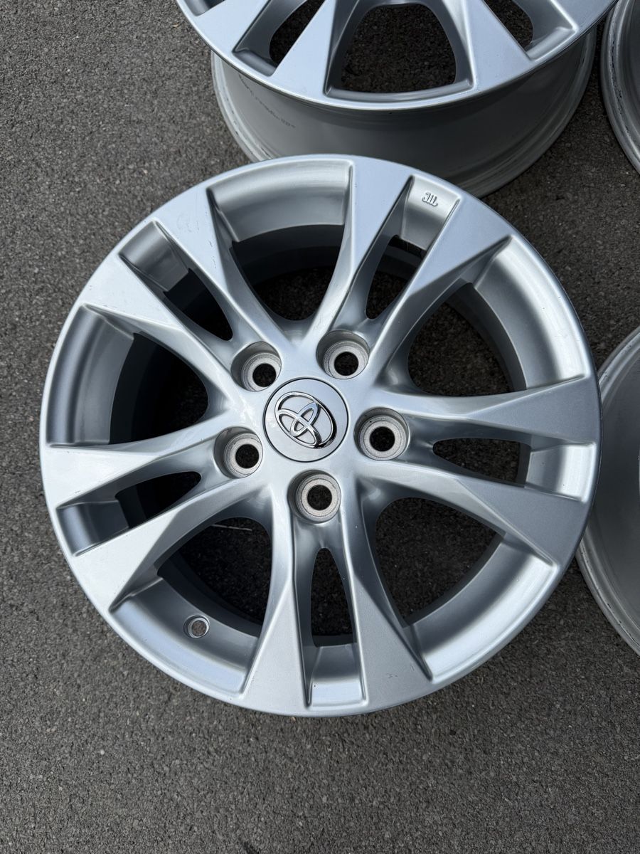 Toyota Cerchioni: Original Toyota Auris Felgen – Usato da Mollis venduto da BSL10 4