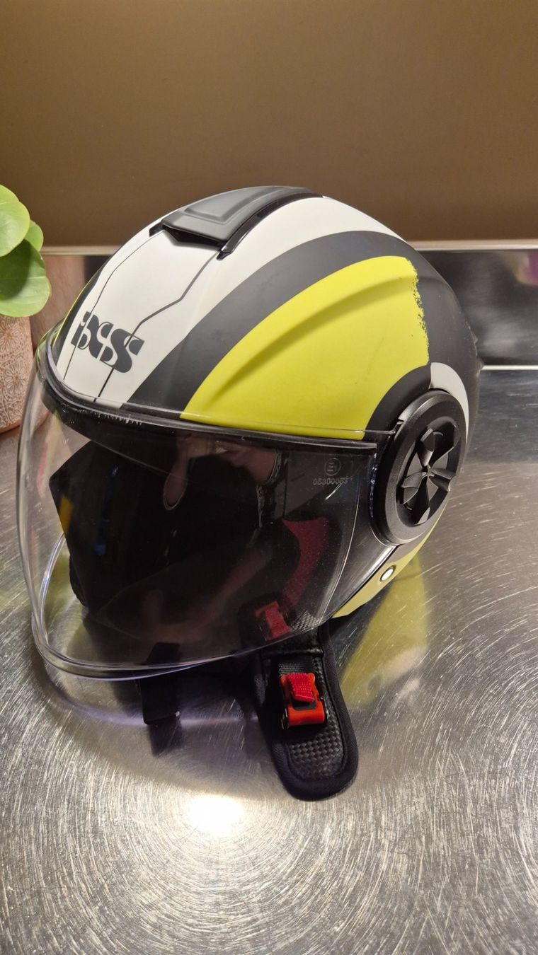 IXS Caschi & visiere: IXS Helm Gr. L 59-60cm – Nuovo (secondo la descrizione) da Ruswil venduto da lovely23