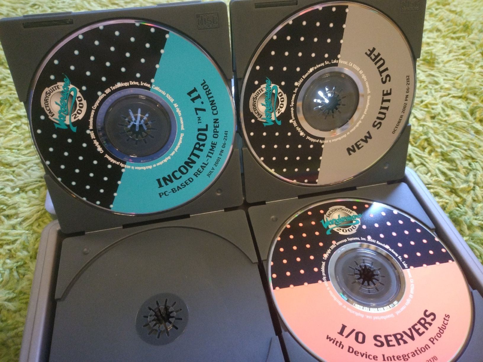 Software: Lot Logiciel Wonderware FactorySuite 2000 CD Windows 2000 – Usato da Farvagny-le-Grand venduto da LaCaverne 3