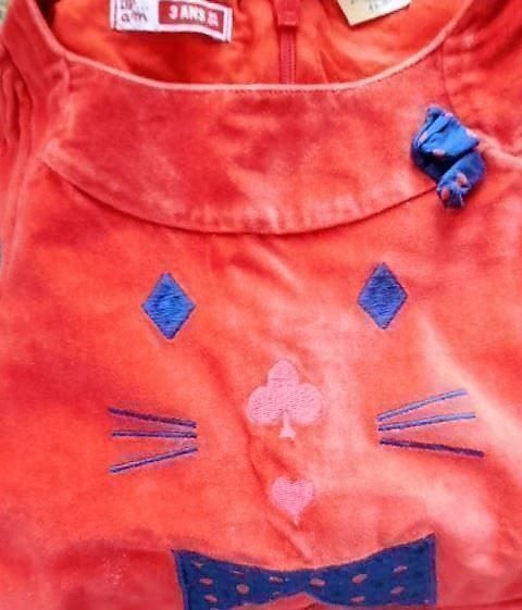 Du Pareil au Même Vestiti & Gonne: ca. Gr. 86 / 92  DPAM rot Samtkleid Katze ideal im Frühling – Usato da Basel venduto da frausommerwind 1