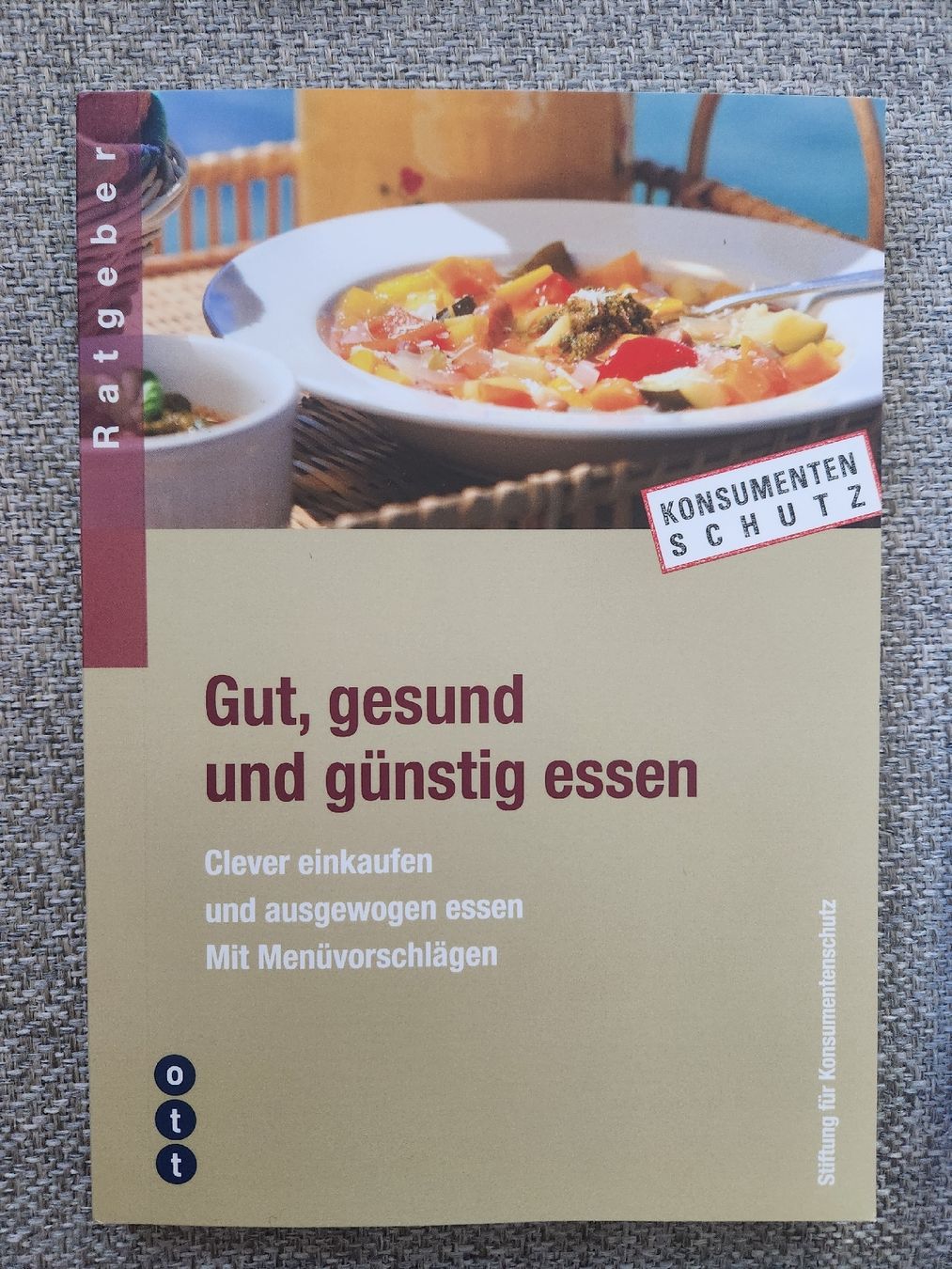 Libri: 3 Ernährungsratgeber: "Im Gleichgewicht" uvm. – Nuovo (secondo la descrizione) da Schlieren venduto da est_b2px 3
