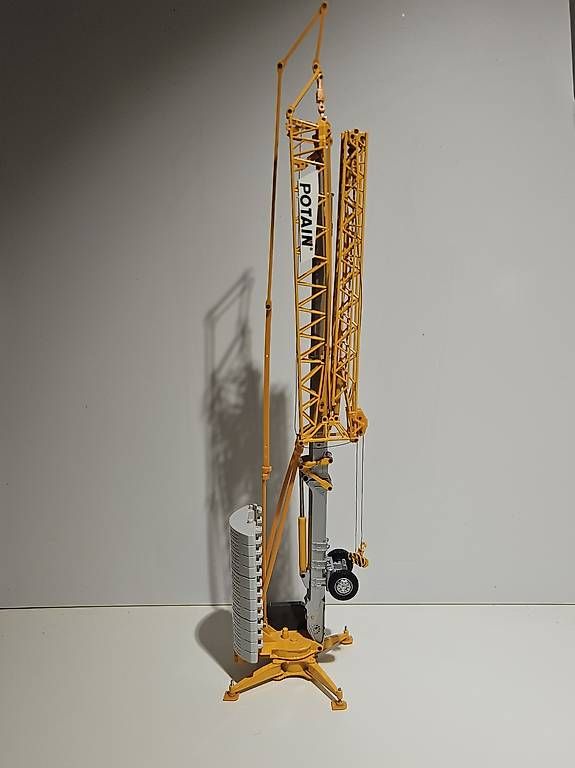 Modellbausätze & Standmodelle: Potain HUP SMK 1:50 – Gebraucht aus Wittenbach von r_e_d87p 1