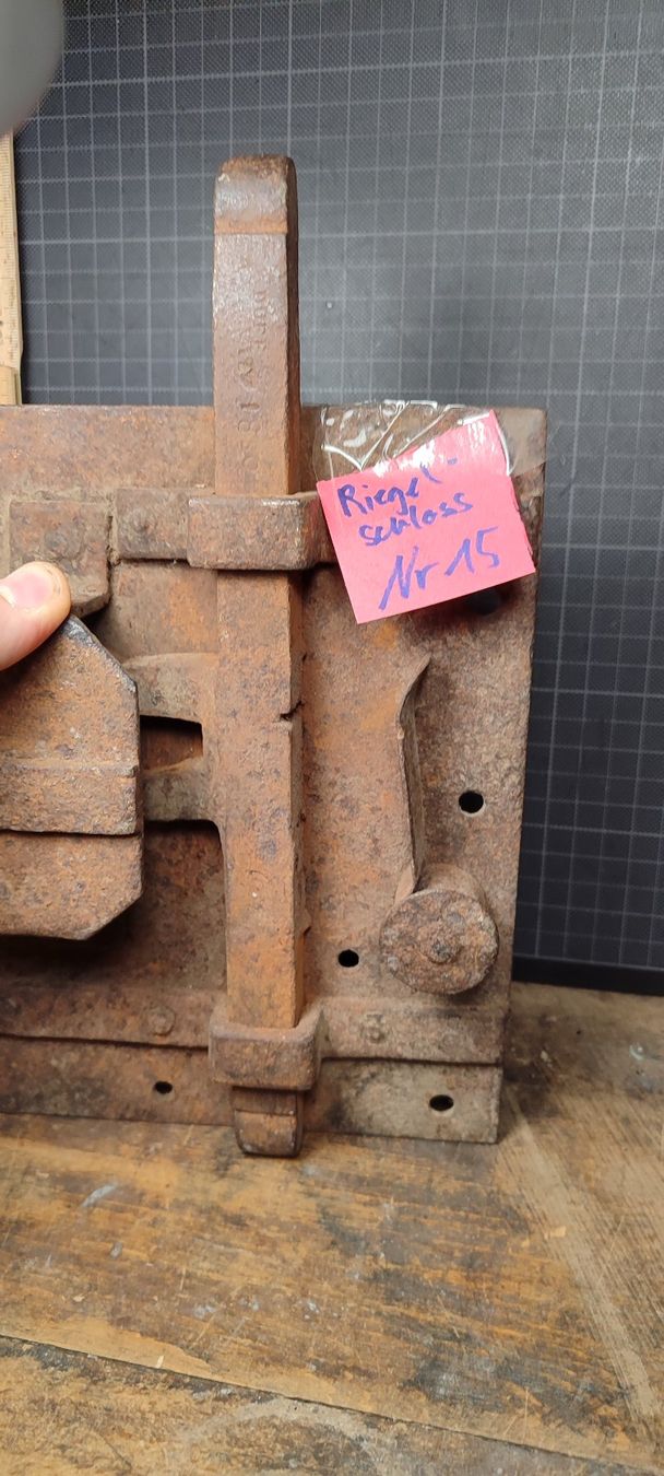 Lucchetti: Wunderschönes altes Riegelschloss – Usato da Gelterkinden venduto da MYSTOREFORYOU4460 6