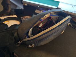 Canon M6 Mark II + 22mm + 15-45mm + case