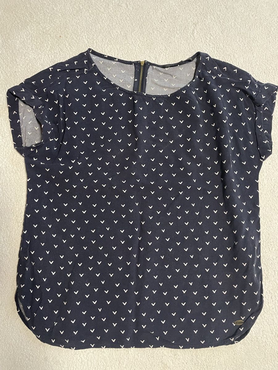 Tops: 5 hauts taille s-m – D'occasion à Sugiez par Becool18 3