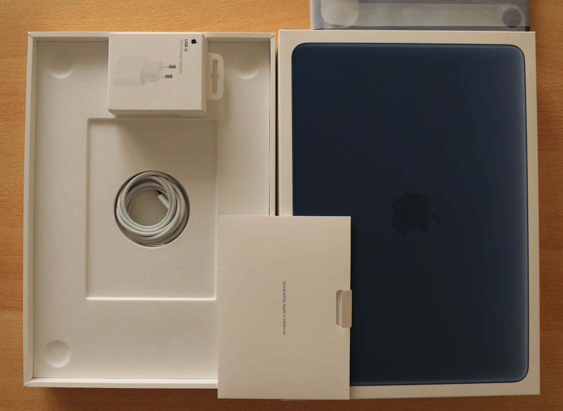 Apple Notebooks: Apple MacBook NEO 13" – Neu (gemäss Beschreibung) aus Aristau von Gola 3