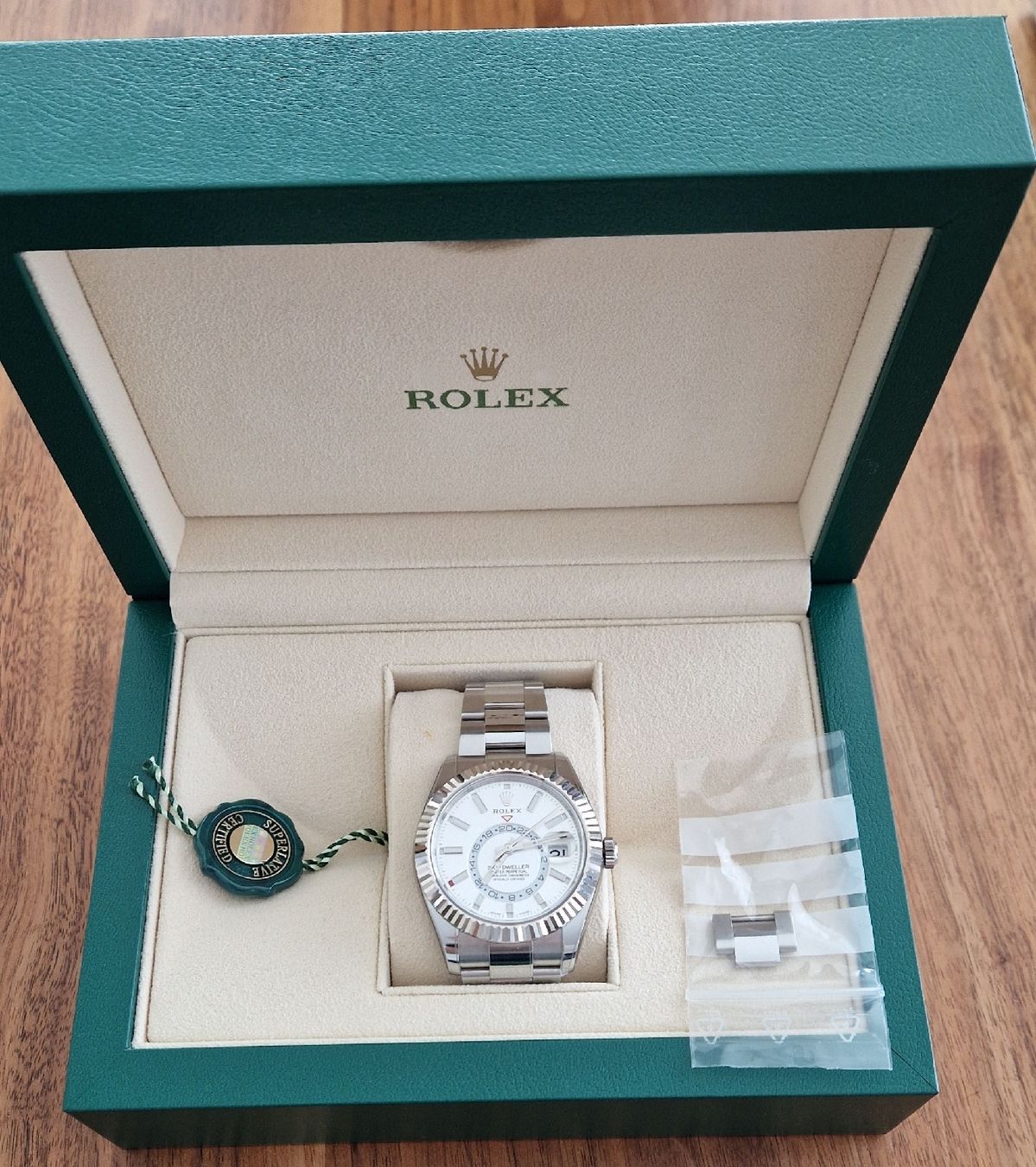 Rolex Orologi: Rolex Sky-Dweller mit weissem Zifferblatt – Nuovo (secondo la descrizione) da Obfelden venduto da Bea26