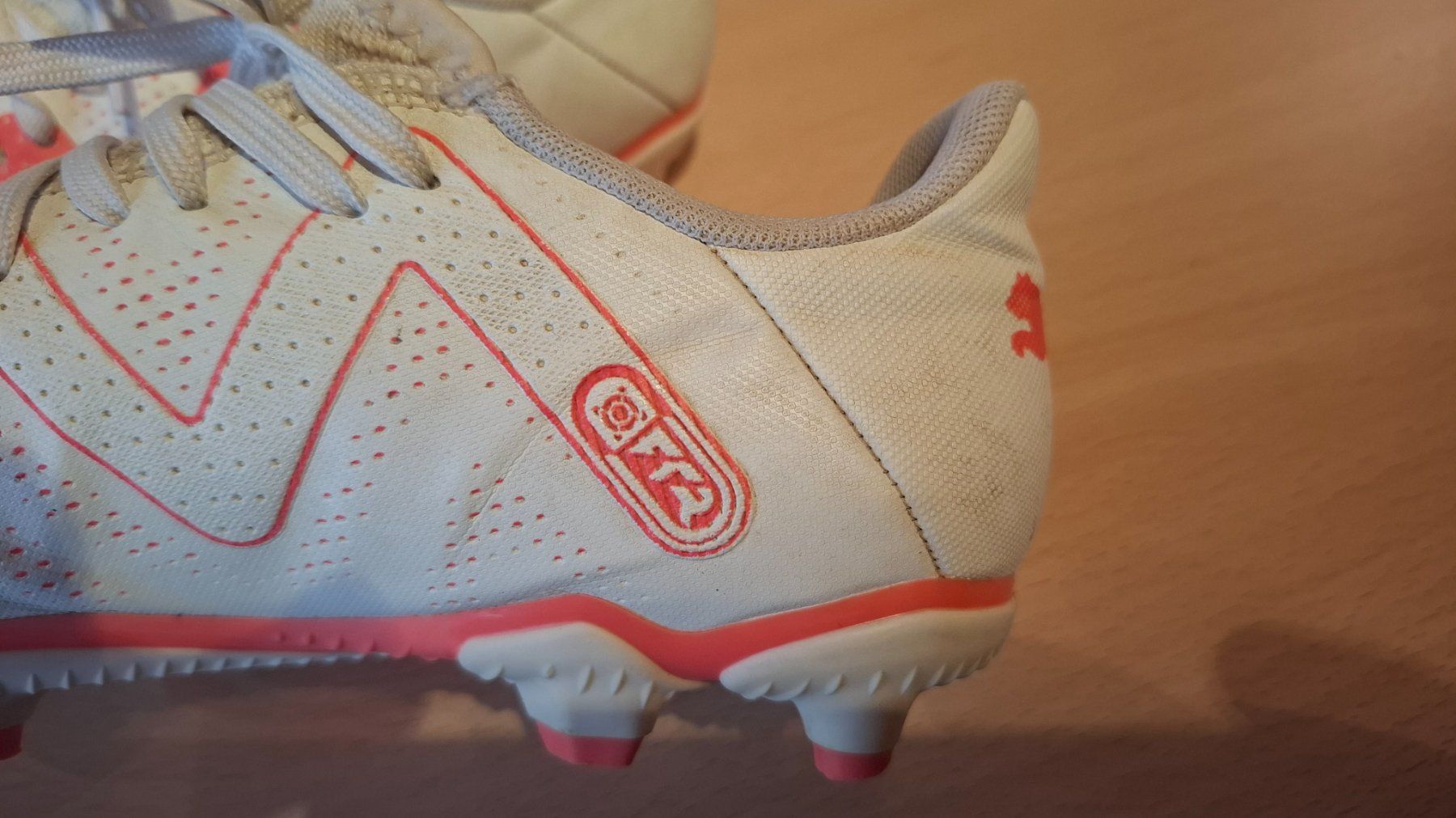 Nike Schuhe für Jungen: Fußballschuhe Puma 36.0 – Gebraucht aus Rothenfluh von Sawi80 2