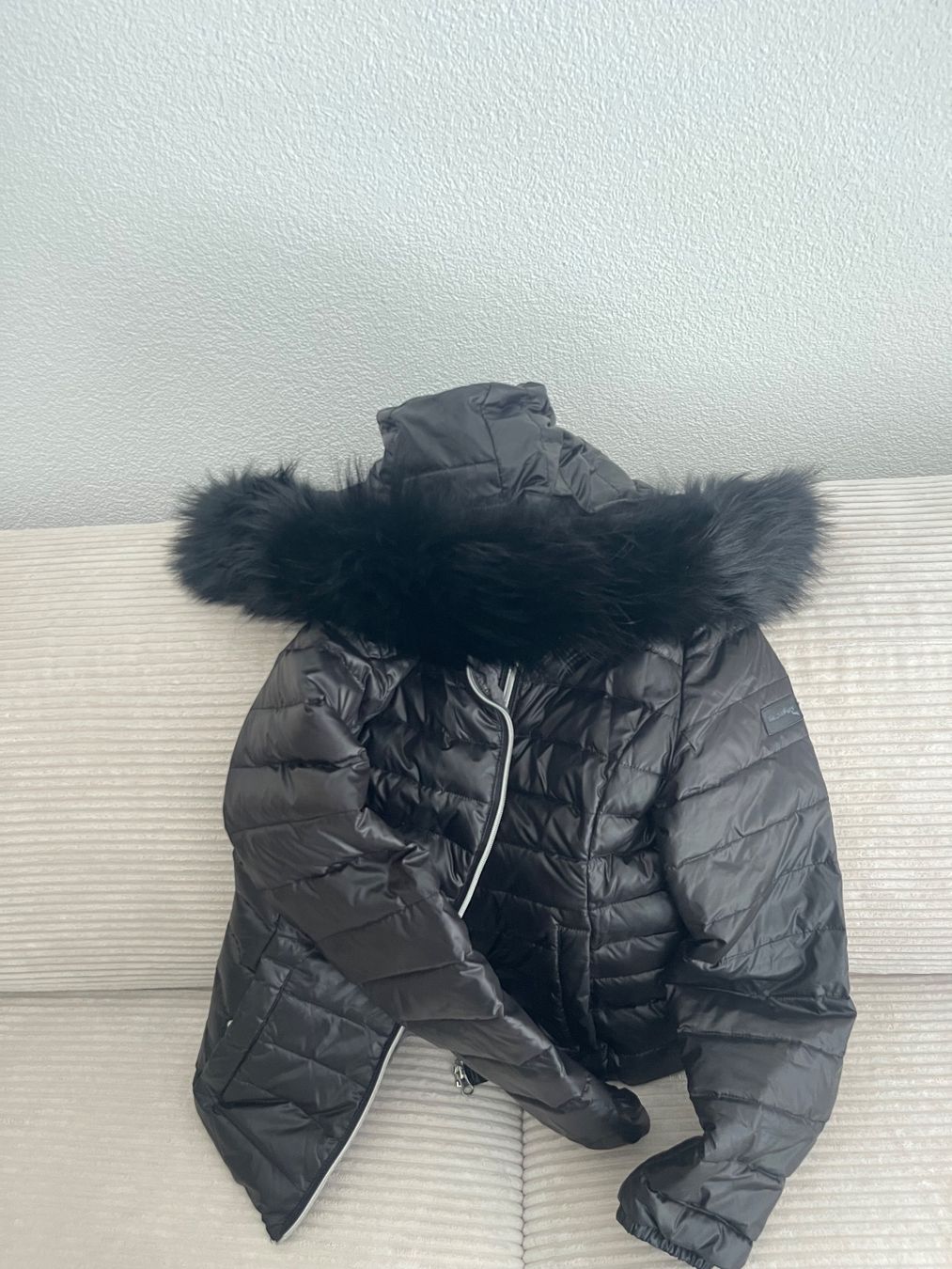 Giacche: Welovefours Jacke – Usato da Hägendorf venduto da but_265z 3