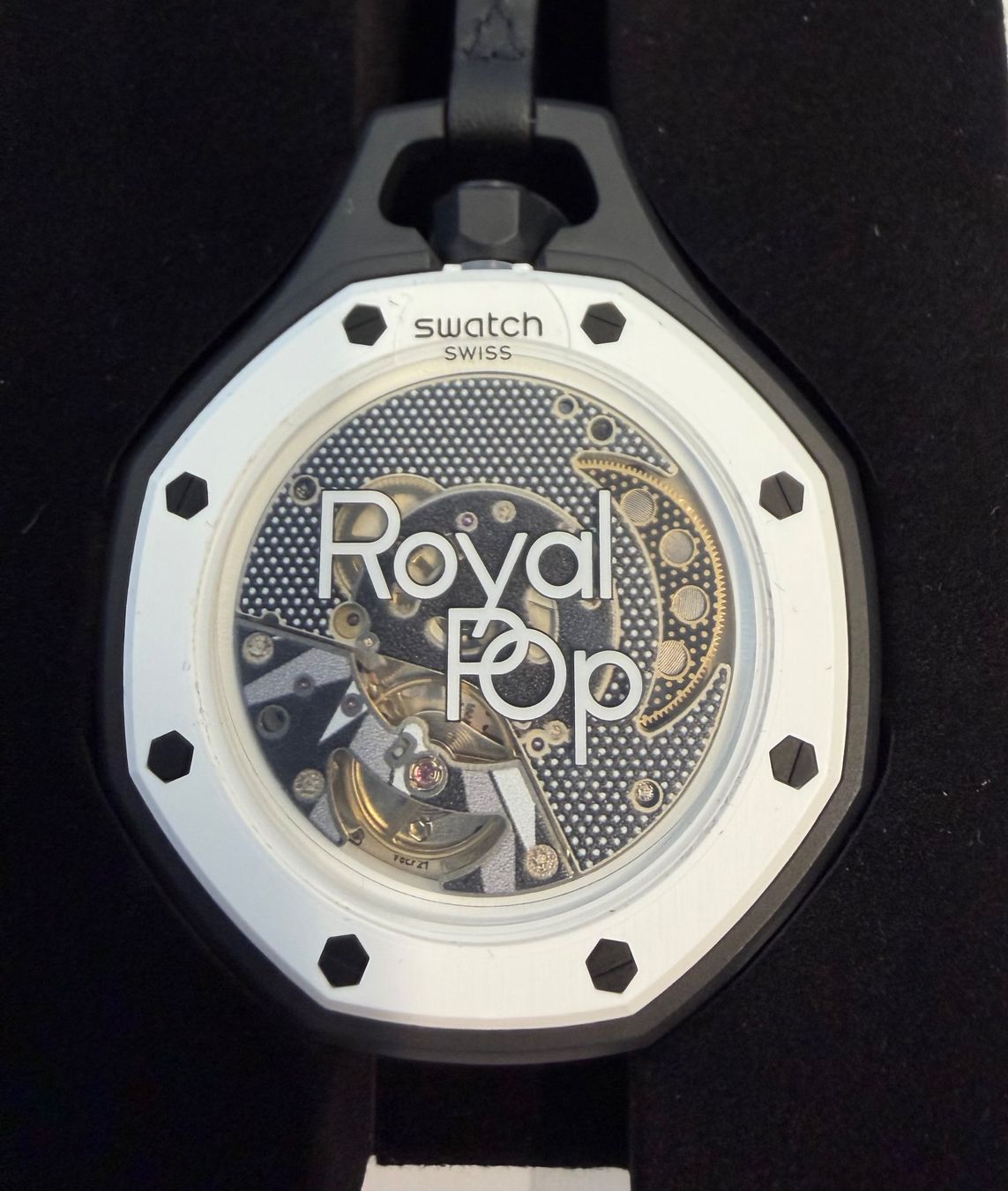 Swatch Orologi: AP x Swatch - Royal Pop Ocho Negro – Nuovo e nell'imballaggio originale da Colombier NE venduto da suburban1959 2