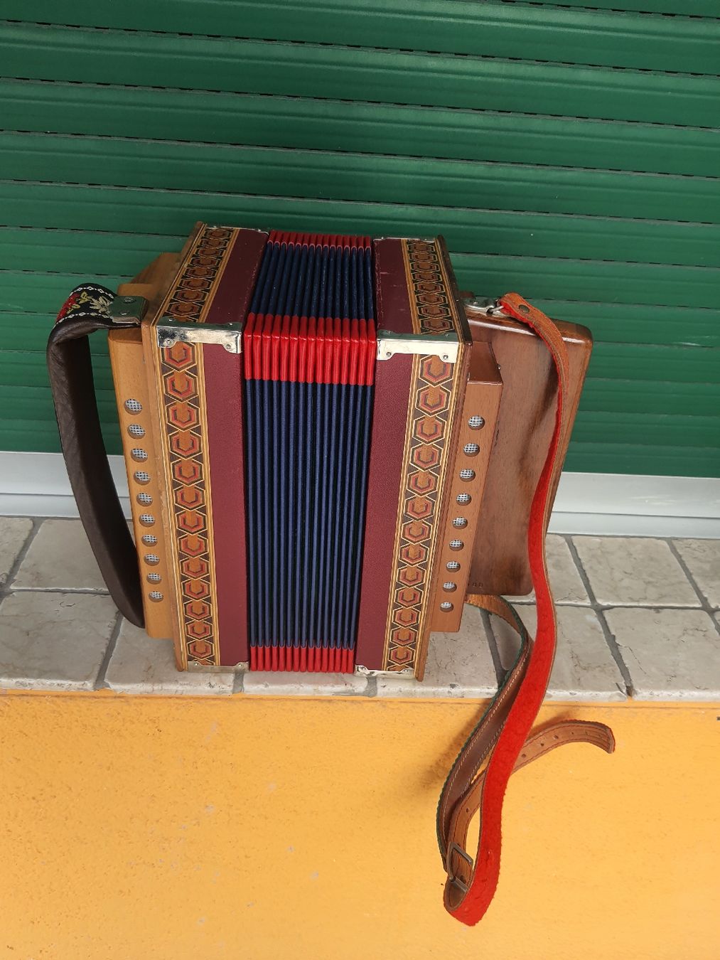 Strumenti musicali: zanin orgeli – Usato da Pont-de-la-Morge venduto da Mirabelle0 1