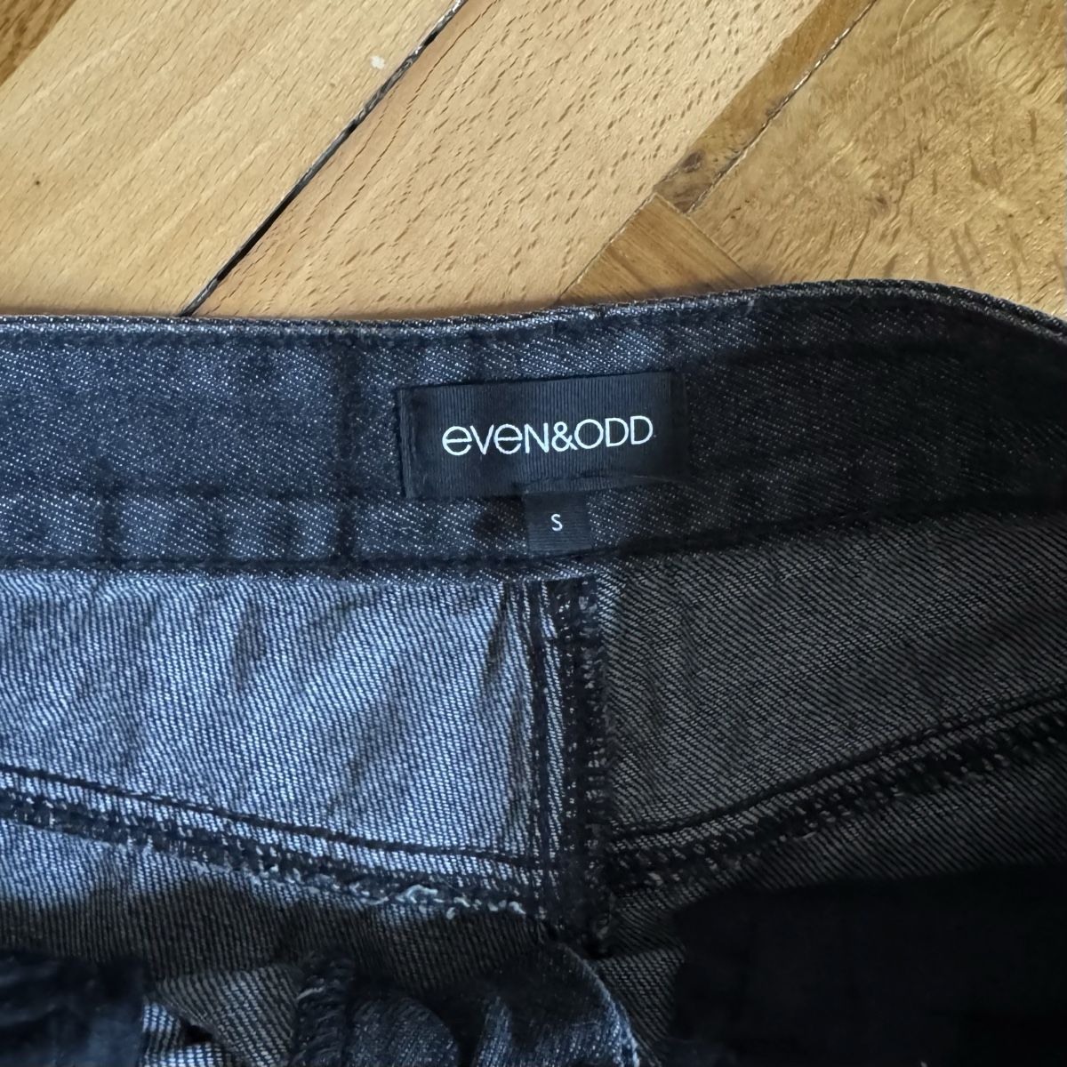 Jeans: Denim Shorts even&odd Black Size S used – Gebraucht aus solothurn von mil_ja.t 3