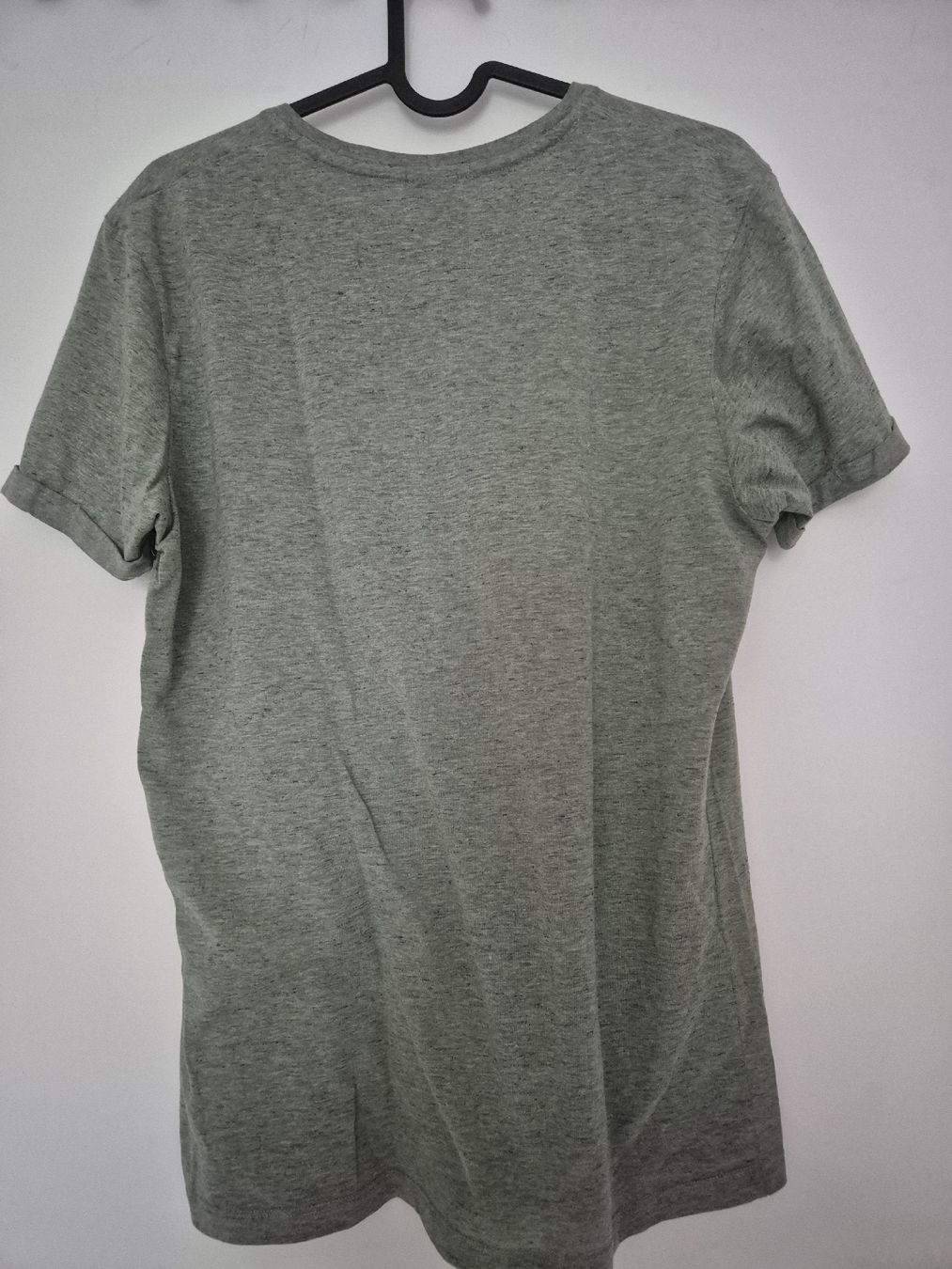 T-shirt: T-Shirt Slim Fit – Usato da Aesch BL venduto da sar_j59l 3