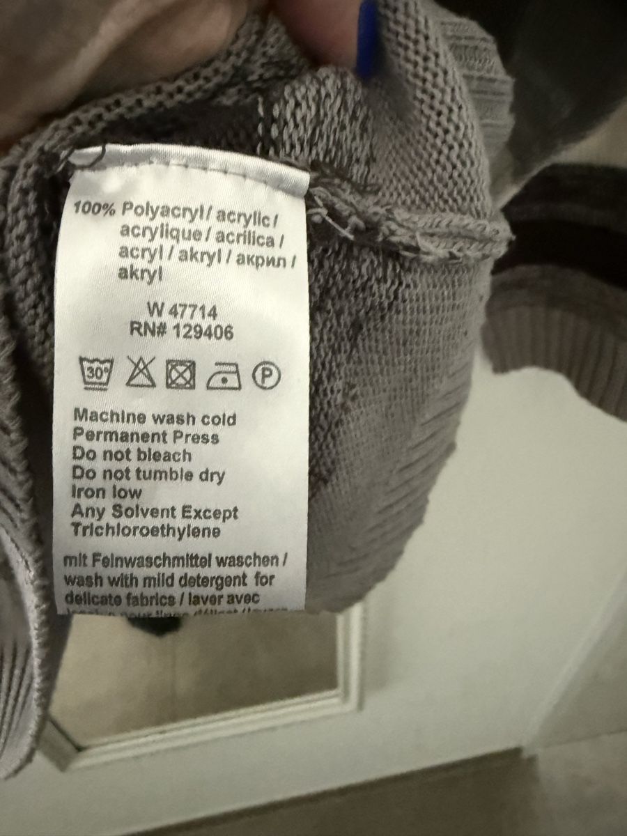 Pullover & Sweatshirts: Pullover leicht Grösse 52.  zum wegwerfen einfach zu schade – Gebraucht aus Pfeffikon LU von pepino17 4