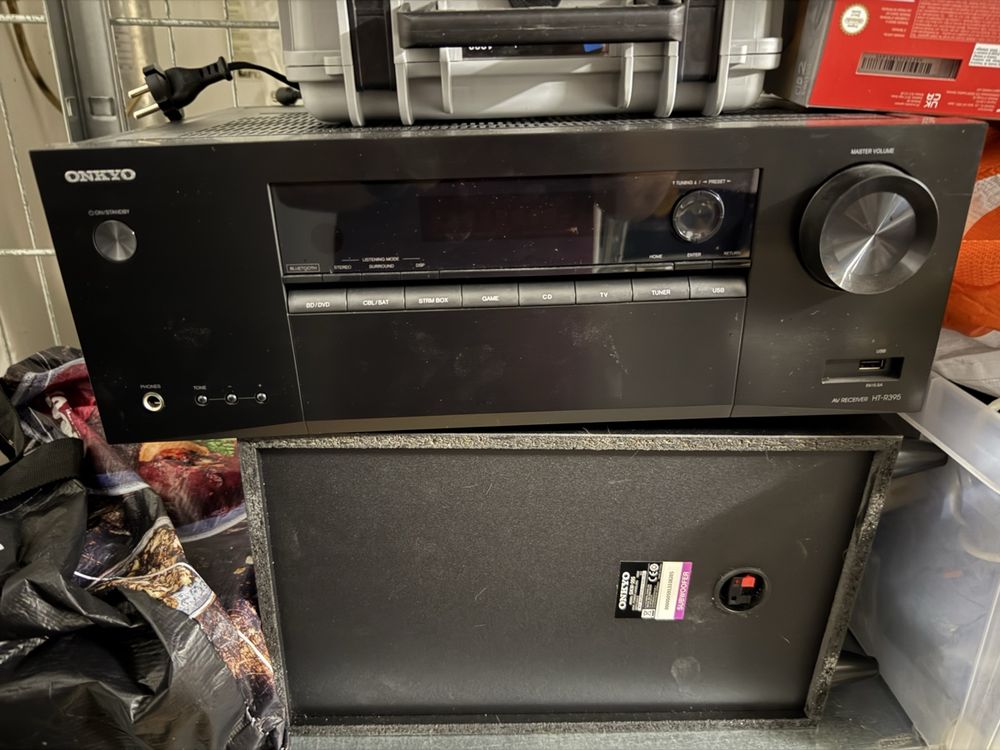 Onkyo AV Receiver HT-R395 + 3 Loudspeakers + Subwoofer (Gebraucht) in ...