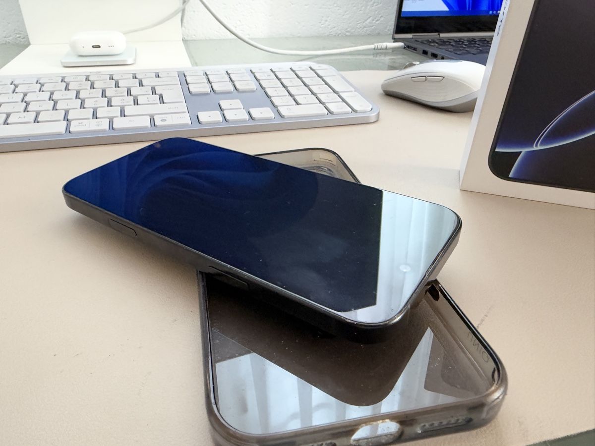 Apple Portables: iPhone 16 Pro Max 1 TB Schwarz – D'occasion à Rubigen par Romeo92 5