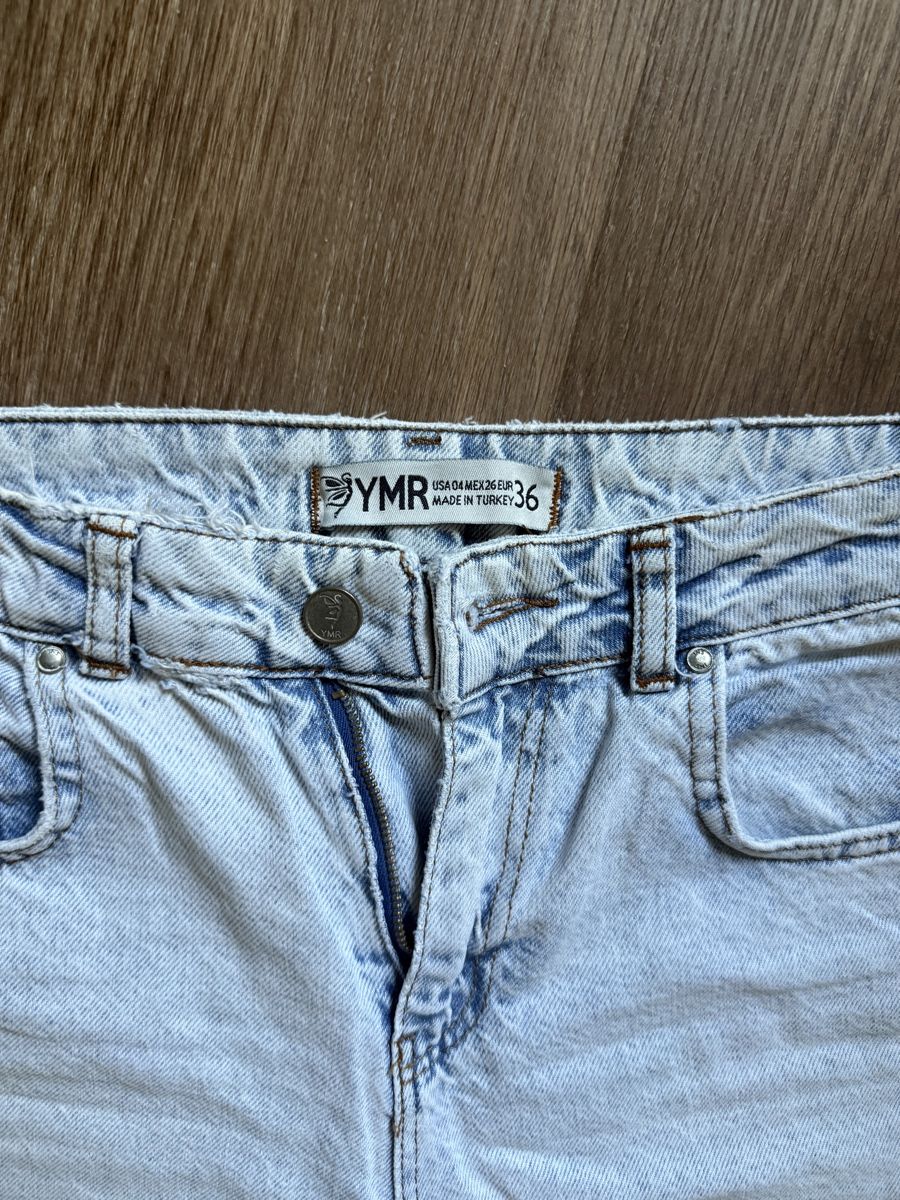 Jeans: YMR Jeans hellblau weit geschnitten Grösse 36 – Usato da Basel venduto da daniela_closet 1