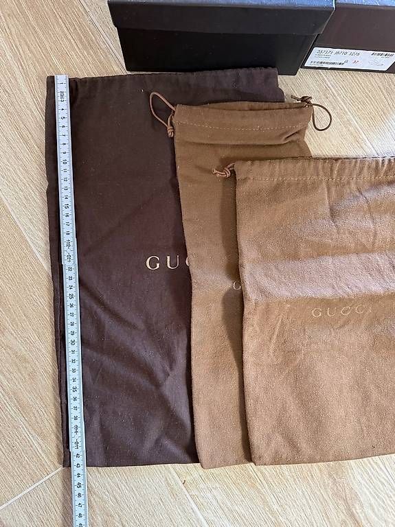 Gucci Borse: Gucci Schuhboxen & Staubbeutel im Set – Usato da Leissigen venduto da SKcool 3
