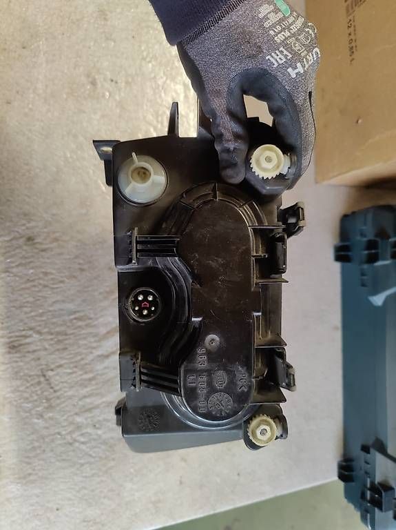 Phares: Audi A3 8l Scheinwerfer – D'occasion à Altdorf UR par Gufler6460 1