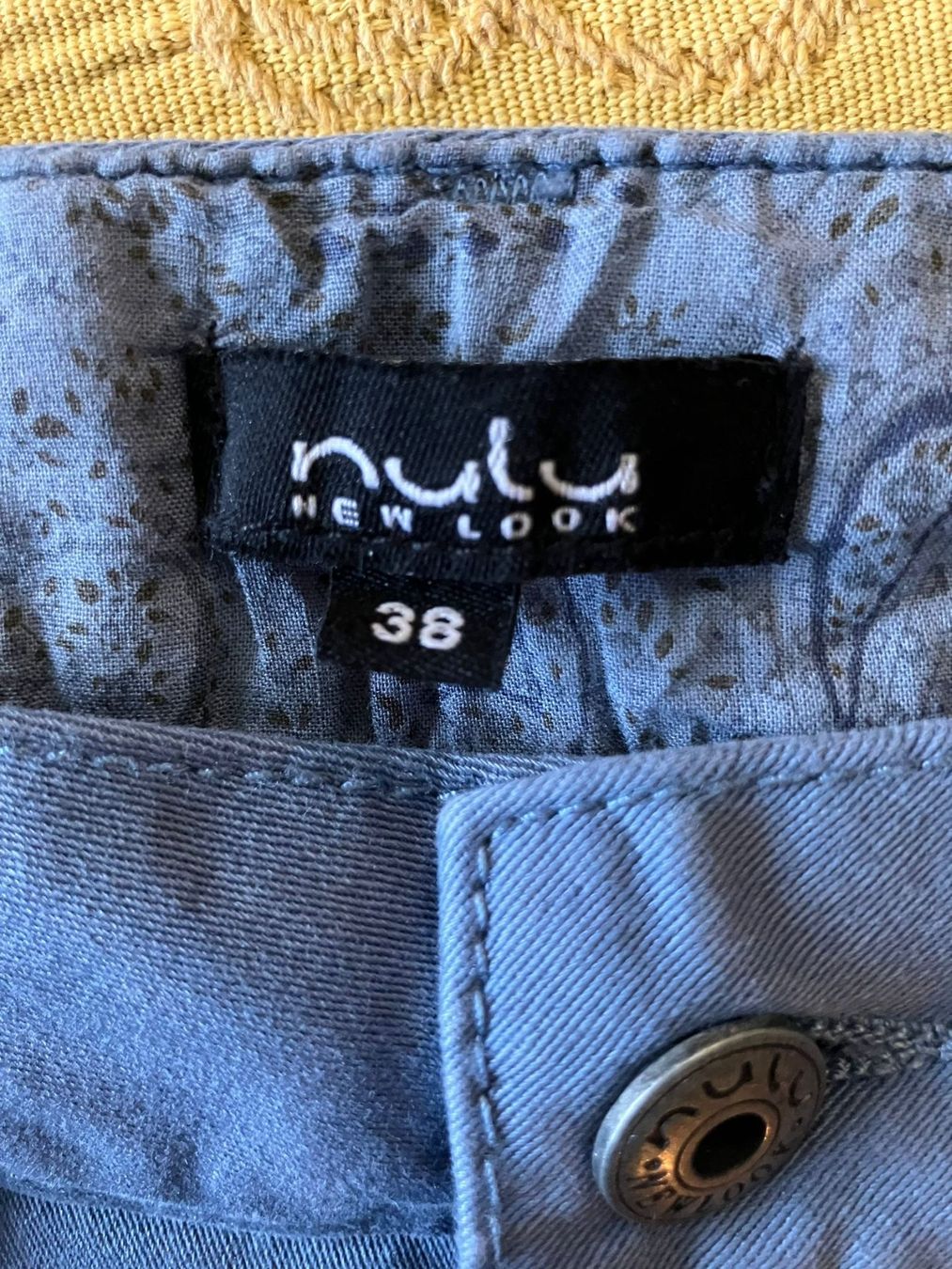 Gonne: Gonna corta Nulu tg.38 – Usato da Melano venduto da H-Sara 2