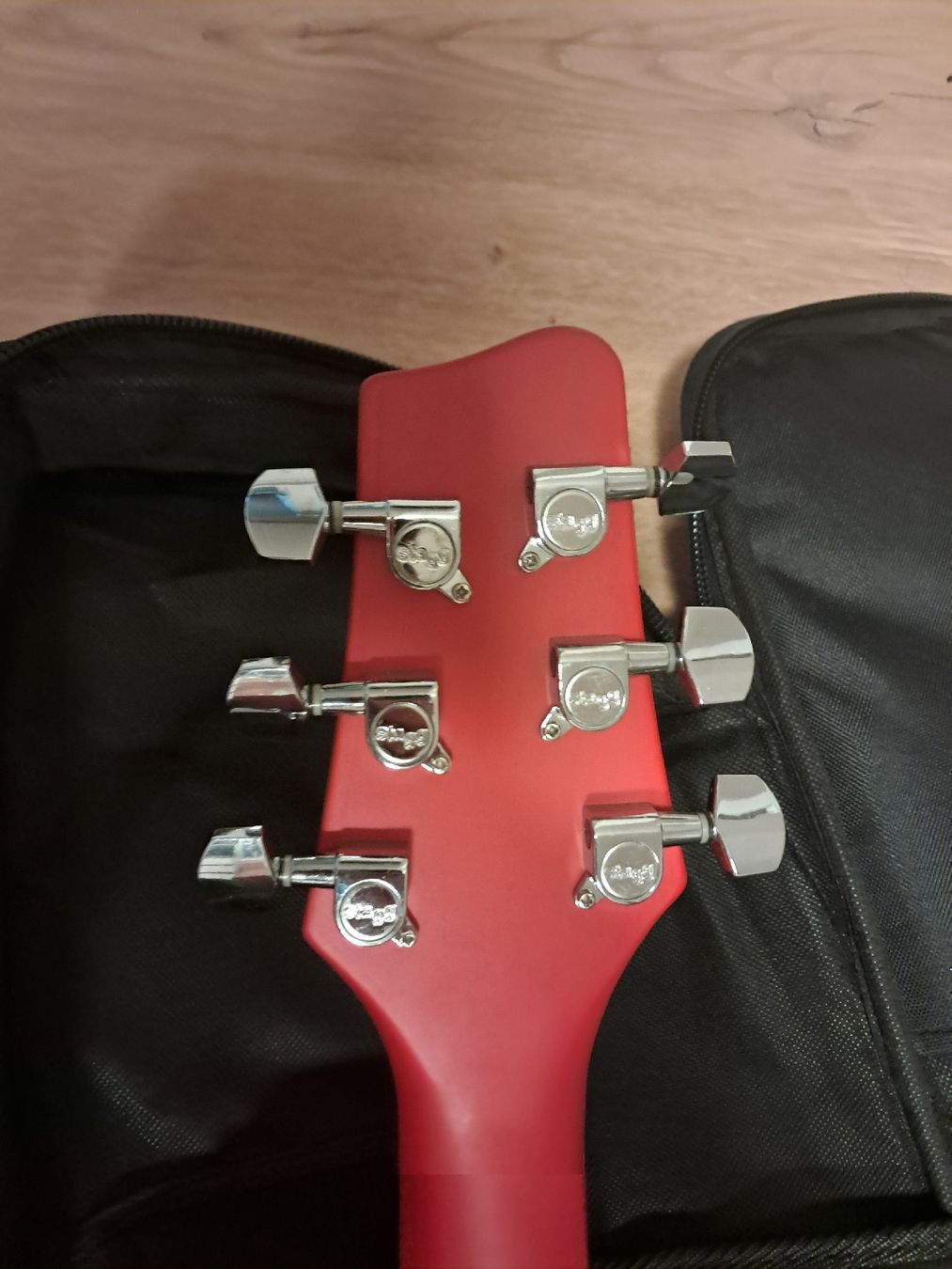 Strumenti musicali: Akustikgitarre Rot mit Tasche – Usato da Spiez venduto da ang_v6lb 4