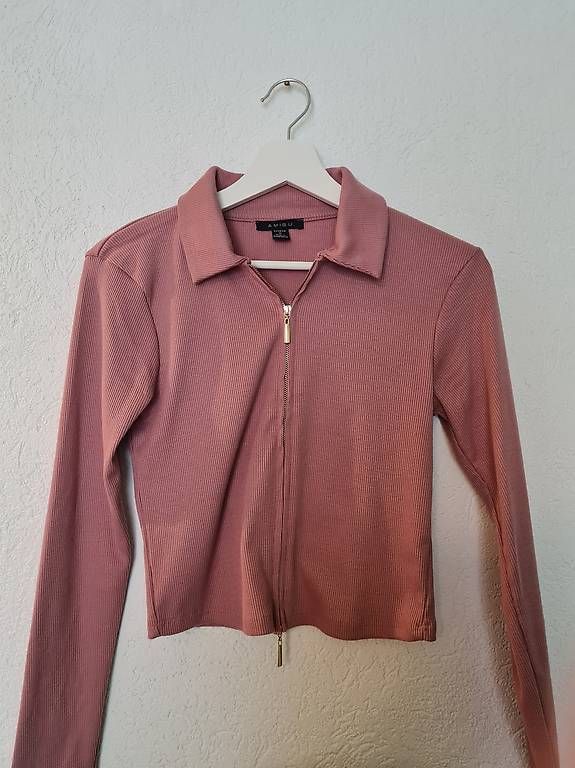 T-shirts: AMISU langarm T-Shirt – D'occasion à Laufen par Loli42