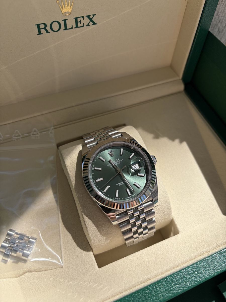 Rolex Orologi: Rolex Datejust 41 Mint green 2026 Full Set – Nuovo (secondo la descrizione) da Bülach venduto da jet_yyw7