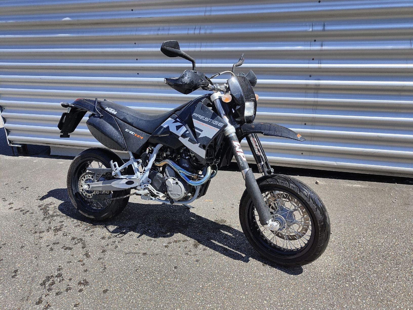KTM Strada: KTM 640 LC4 Prestige Supermoto – Difettoso da Bürglen UR venduto da Podmladak 4