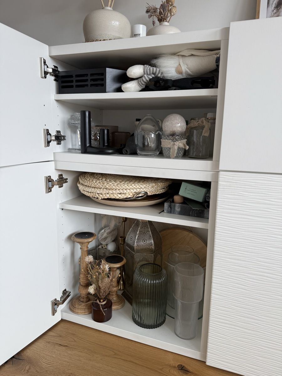 Ikea Cassettiere: Besta Sideboard  – Usato da Rotkreuz venduto da nic_h8xy 1