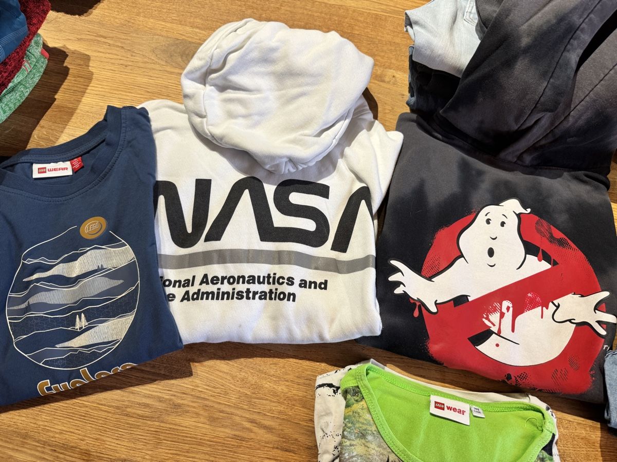 Lotti & Set di vestiti: Kleiderpaket 146 – Usato da Pfäffikon ZH venduto da Jasilini 1