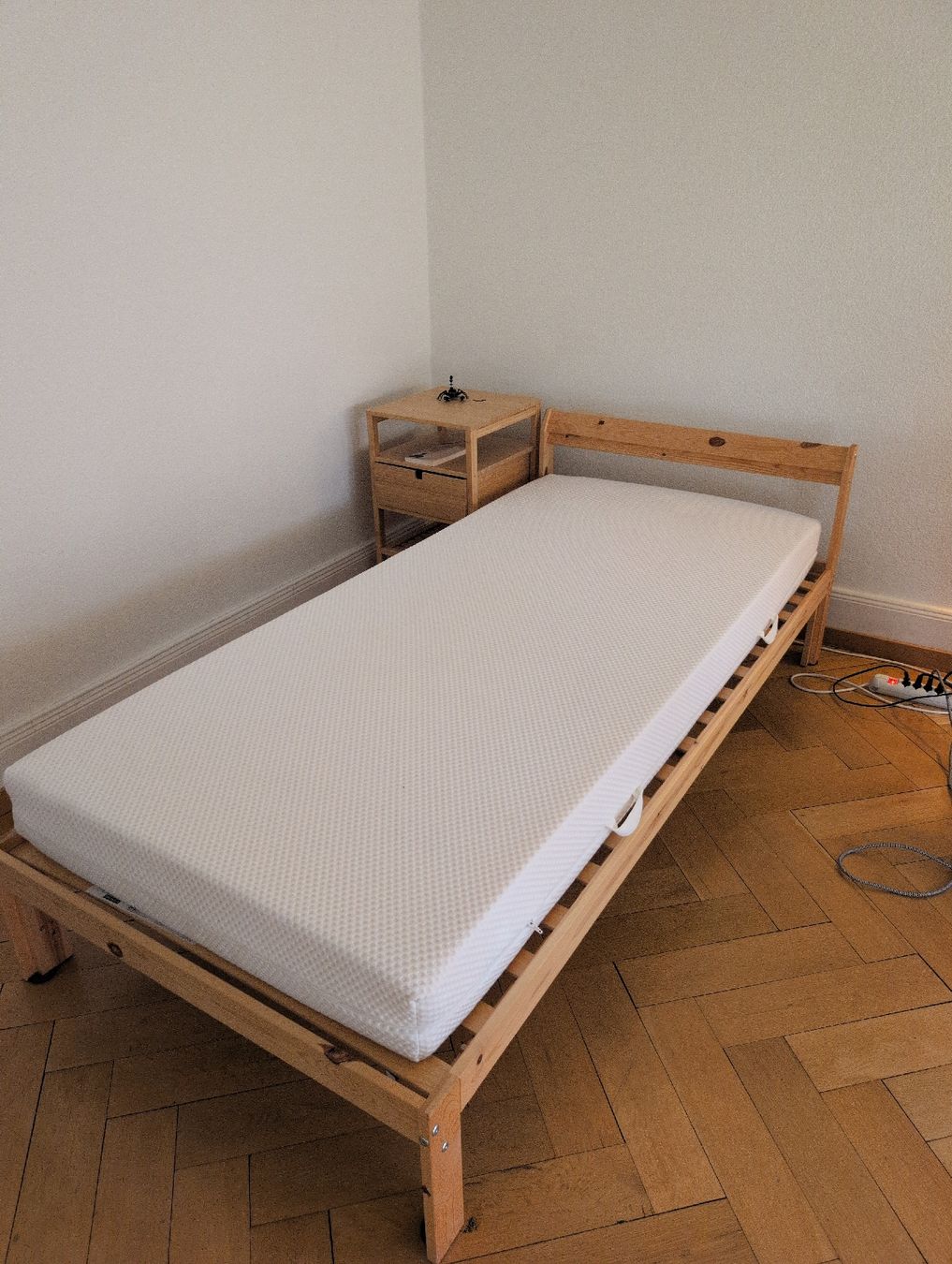 Ikea Betten: Ikea Bed Neiden + Abygda mattress – Gebraucht aus Basel von tho_vmt9