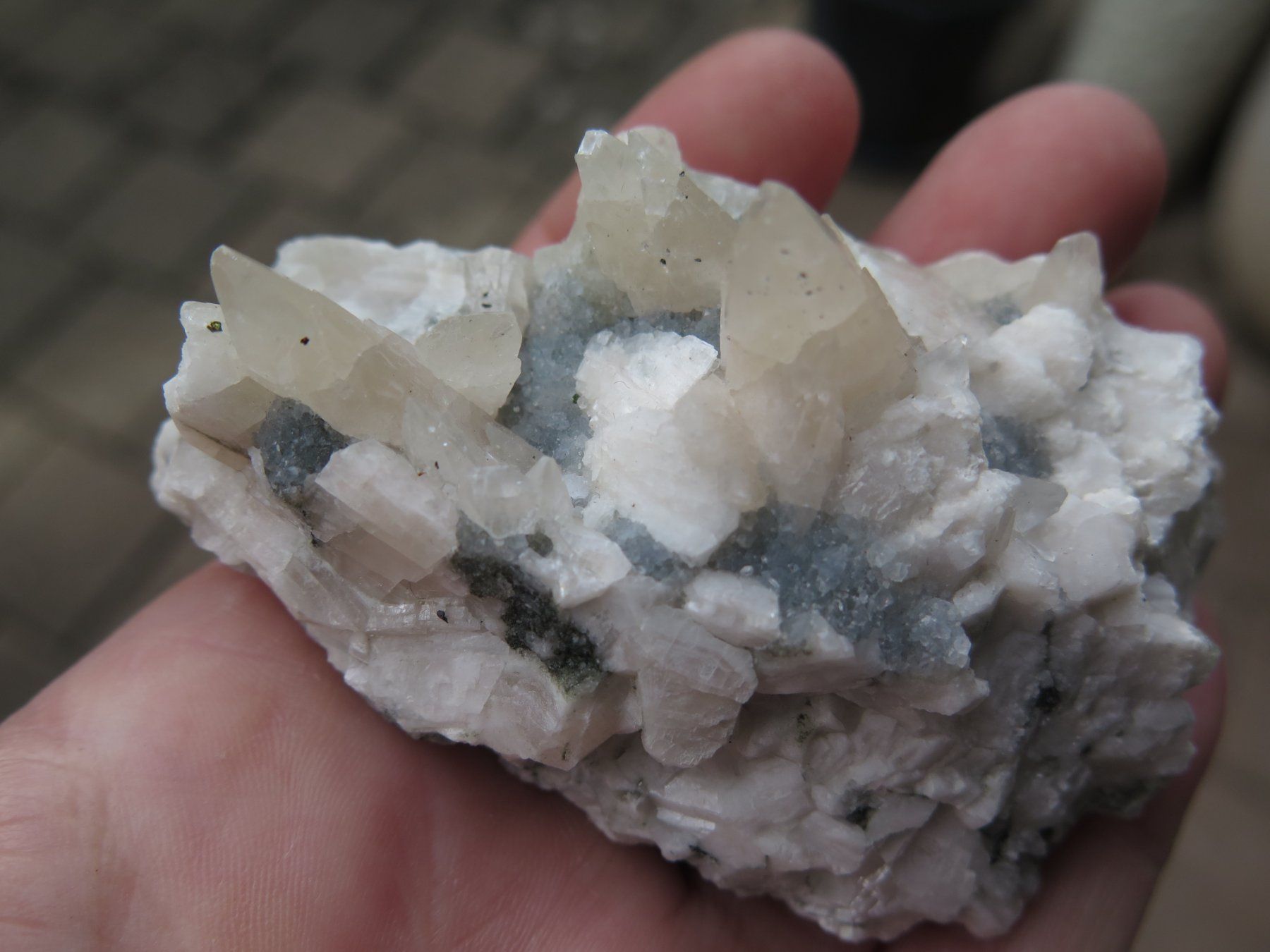 Minéraux & Lithothérapie: Quarz mit Calcit – D'occasion à Schaffhausen par Yamakana51L8736OQ8 8