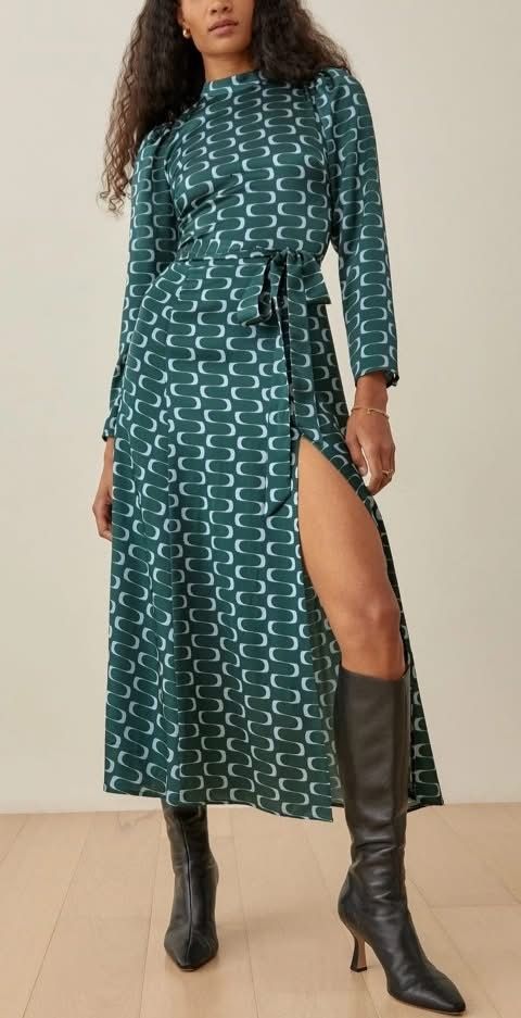 Reformation Kleider: Reformation Silk Midi Dress – Neu (gemäss Beschreibung) aus St.Josefen von lop_lh8d