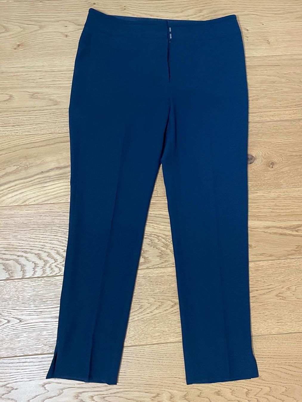 Armani Pantaloni: Pantalon Femme Armani – Usato da Ecublens VD venduto da cle_d8j8