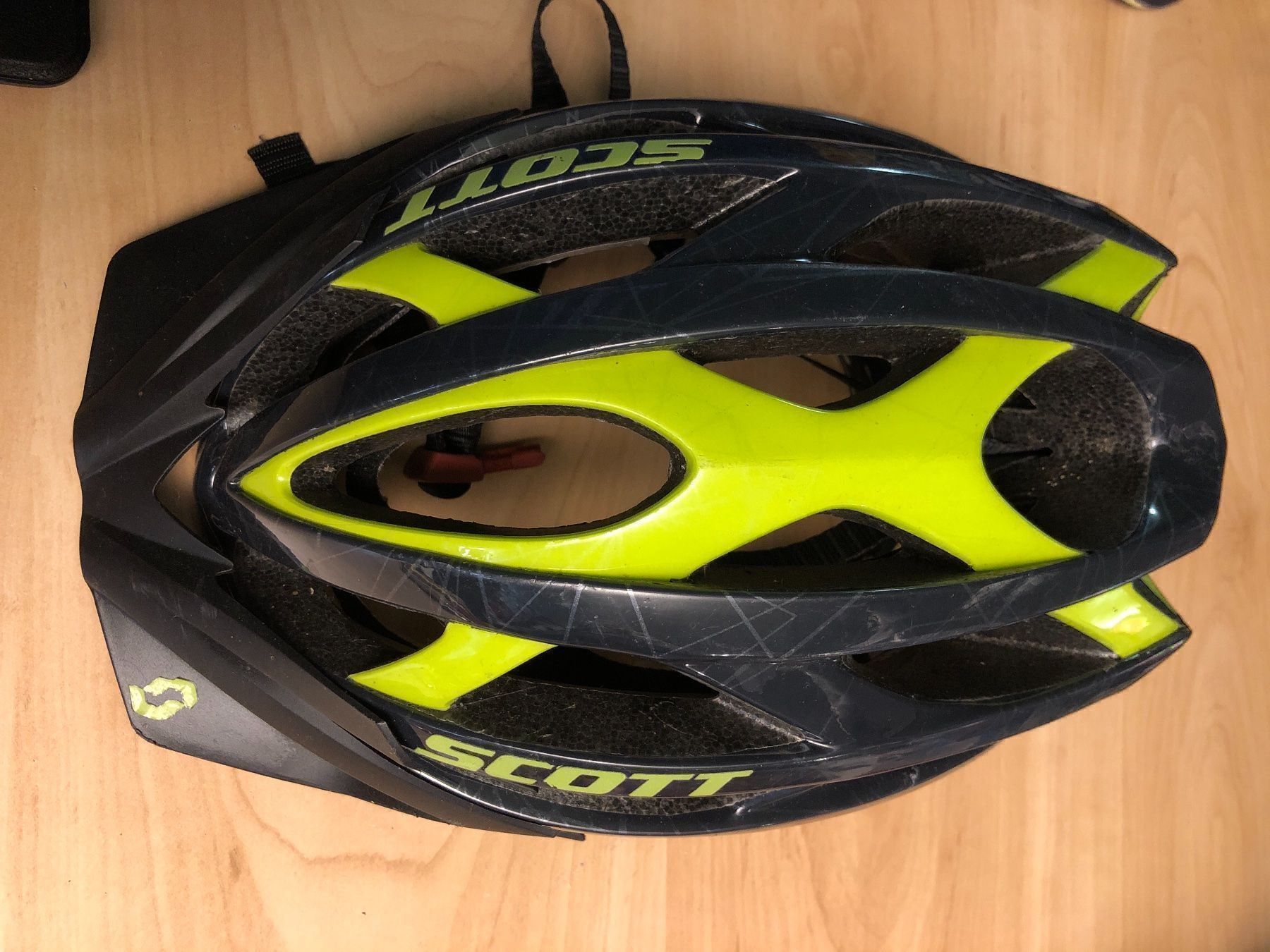Scott Caschi: Scott Kinder Velohelm 54cm – Usato da Obergerlafingen venduto da cabo4 1