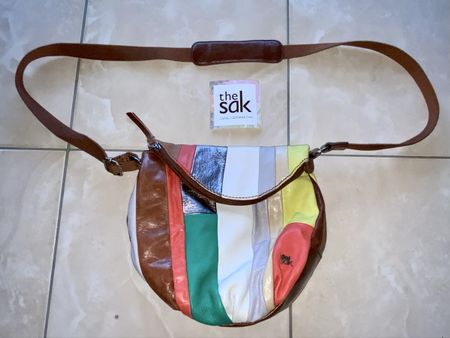 The SAK Handtasche Leder bunt aus den USA