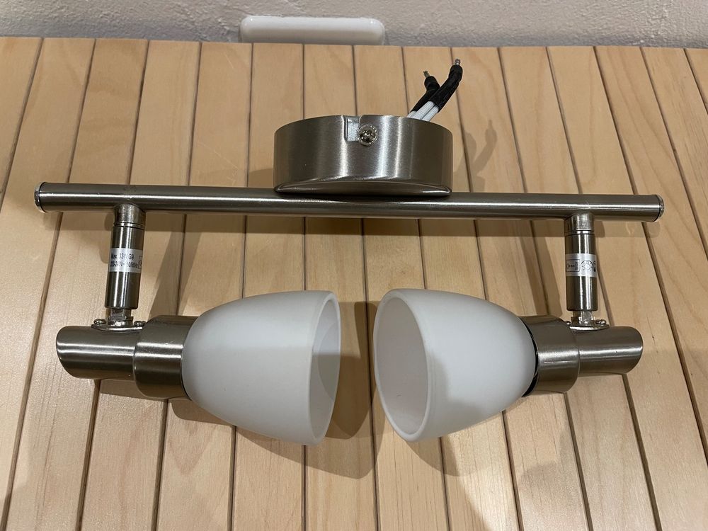 Ikea Lustres & lampes de plafonds: Spot-Lampe von IKEA – D'occasion à Cham par 2eye 3