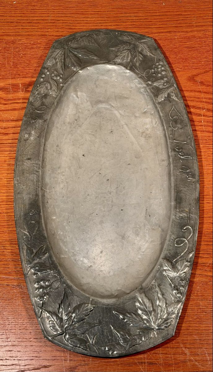 Piatti di portata: Vintage Pewter Tray, Fish Serving 1900s – Usato da Lausanne venduto da artnouveau04 1