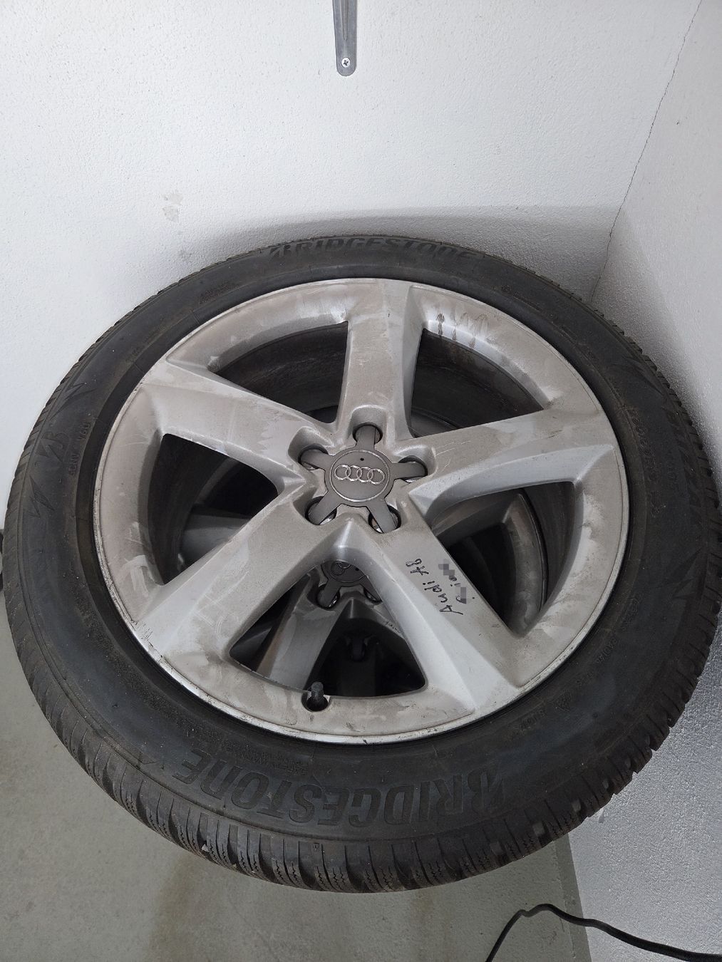 Audi Cerchioni: Original Audi A8 Felgen – Usato da Domat/Ems venduto da orko 1