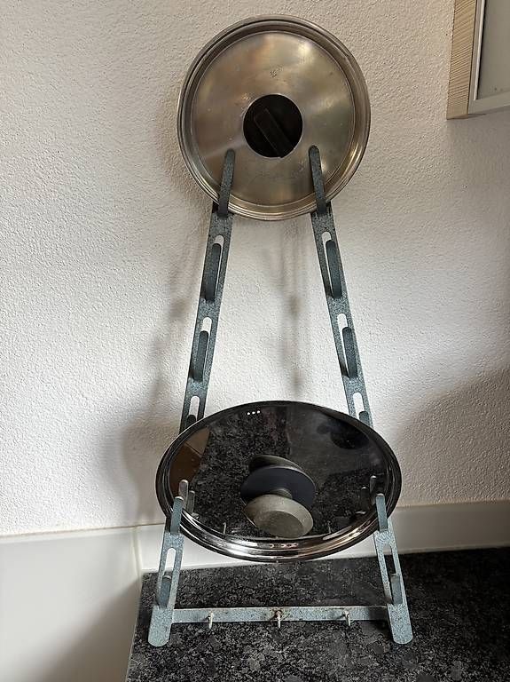 Supporti a parete: Pfannendeckelhalter – Usato da huttwil venduto da Chira2015 1