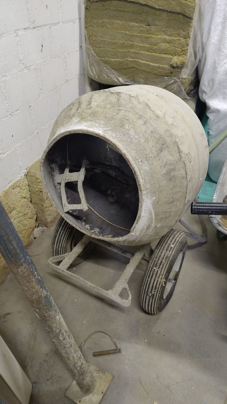 Tutte le macchine: Beton Mischer  – Usato da Othmarsingen venduto da Pinutscho 1