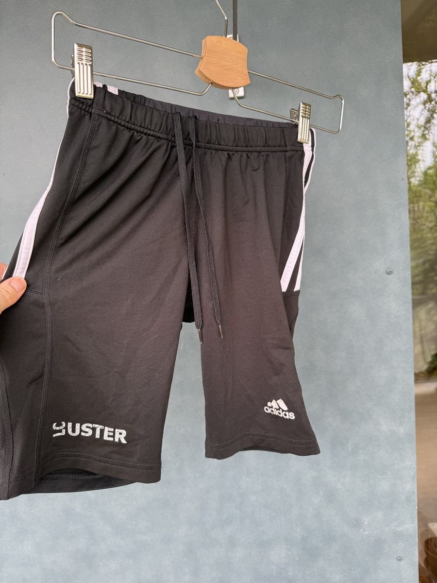 Adidas Pantaloni: Adidas Sport Shorts, Gr. S – Usato da Egg b. Zürich venduto da Flummi
