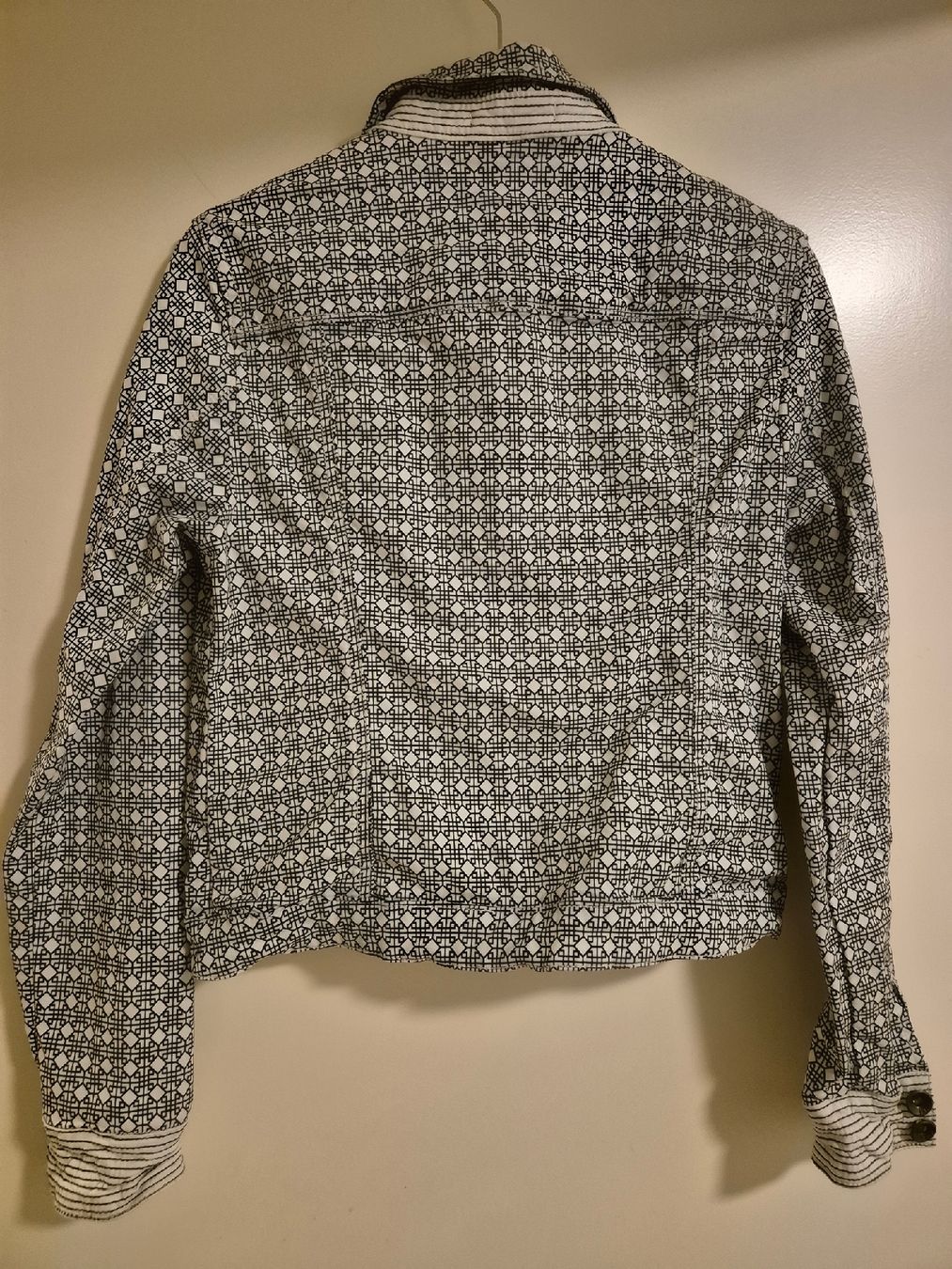 Nile Jacken: nile jacke, jacket, schwarz weiss, neu gr S – Neu und originalverpackt aus Luzern von Ami-be 1