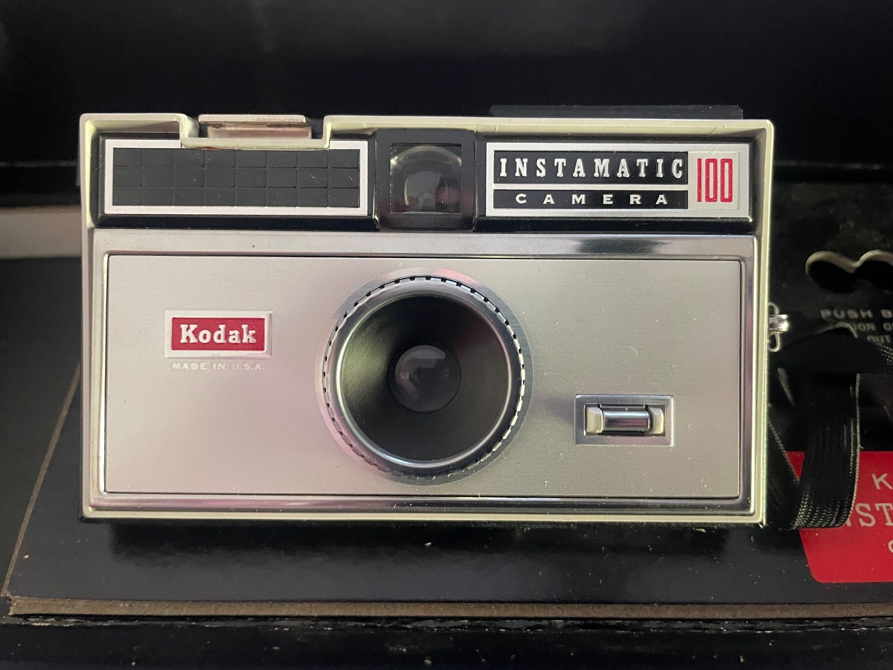 Kodak Fotocamera: Kodak Instamatic 100 Outfit Originalverpackt – Usato da Volketswil venduto da rubin74 3