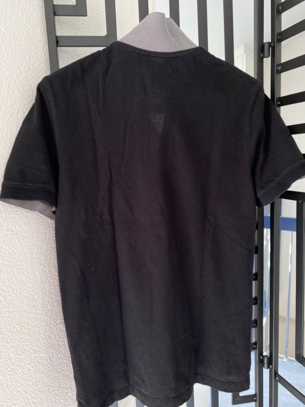 Polo-Shirts: Poloshirt schwarz Gr.M mit Leu vorne – Gebraucht aus Zürich von DidierTG 2