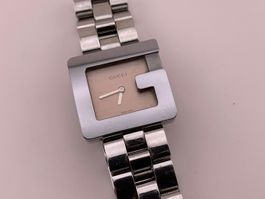 GUCCI Damenuhr läuft / belle montre pour femme